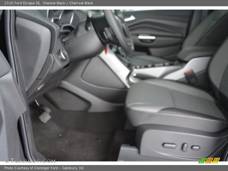 Shadow Black / Charcoal Black 2016 Ford Escape SE