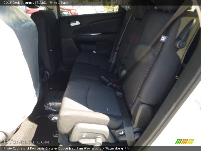 White / Black 2016 Dodge Journey SE AWD