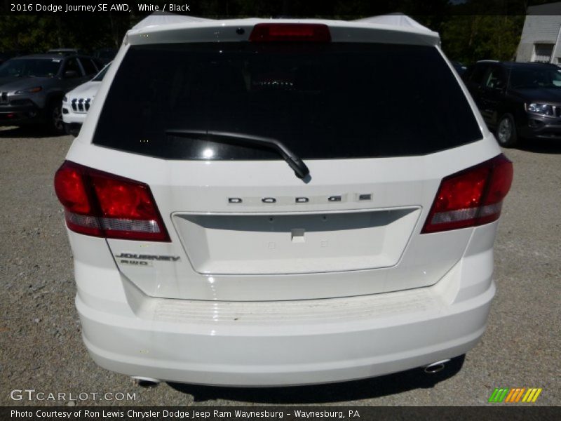 White / Black 2016 Dodge Journey SE AWD