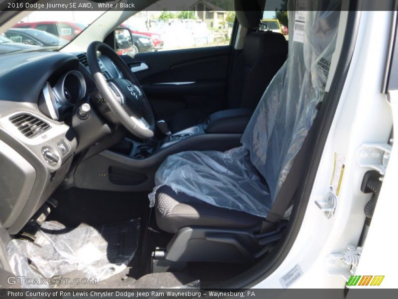 White / Black 2016 Dodge Journey SE AWD