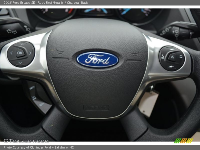 Ruby Red Metallic / Charcoal Black 2016 Ford Escape SE