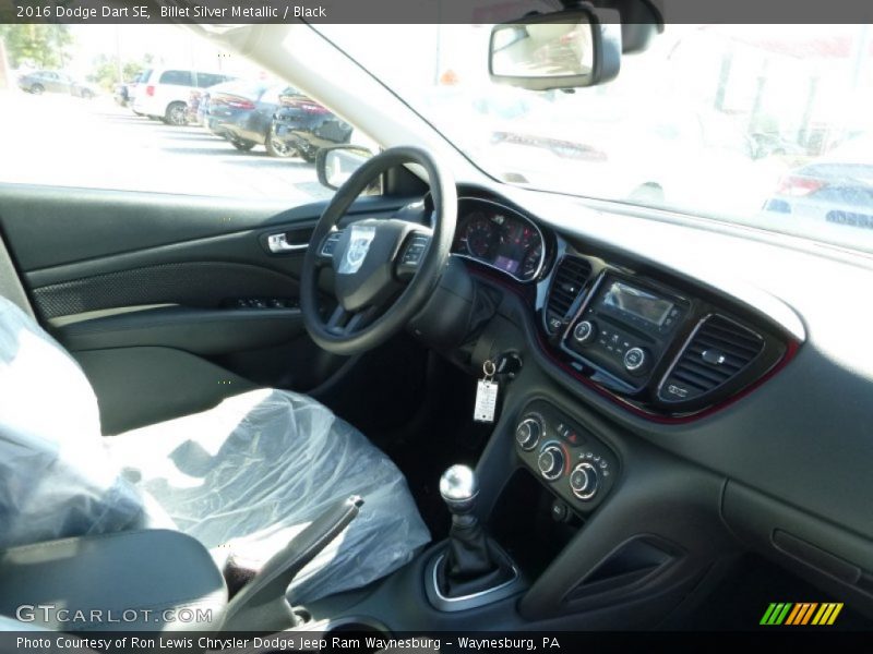 Billet Silver Metallic / Black 2016 Dodge Dart SE