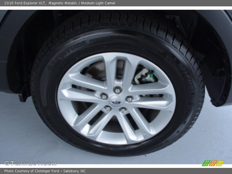 Magnetic Metallic / Medium Light Camel 2016 Ford Explorer XLT