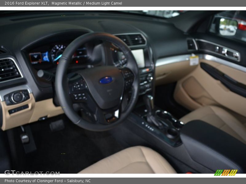 Magnetic Metallic / Medium Light Camel 2016 Ford Explorer XLT