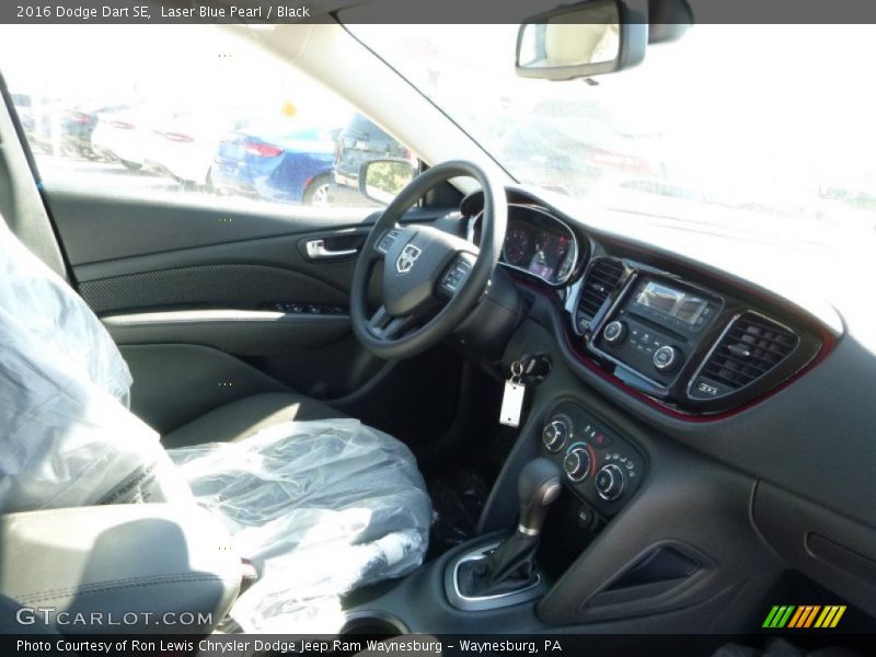 Laser Blue Pearl / Black 2016 Dodge Dart SE