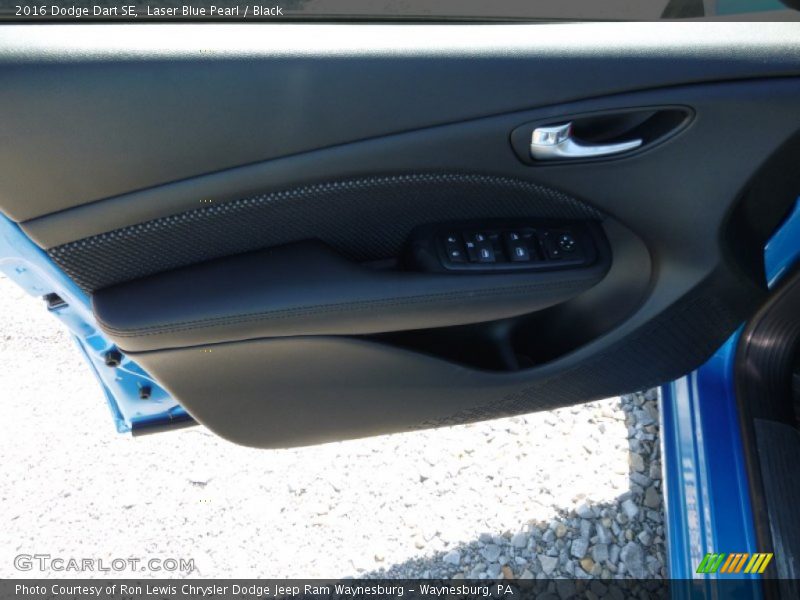 Laser Blue Pearl / Black 2016 Dodge Dart SE