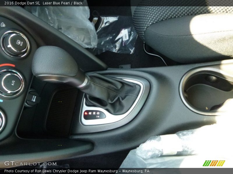 Laser Blue Pearl / Black 2016 Dodge Dart SE