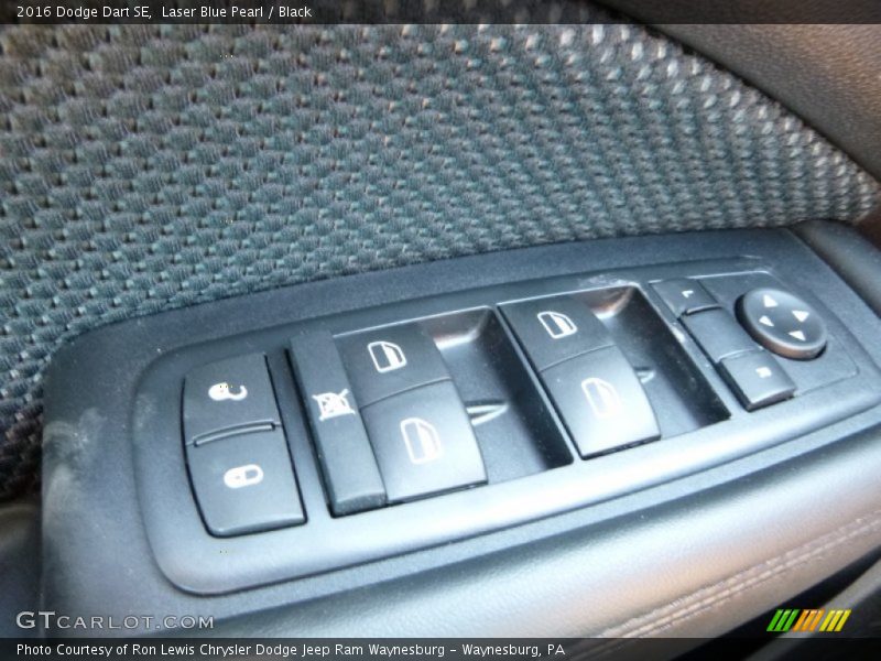 Laser Blue Pearl / Black 2016 Dodge Dart SE