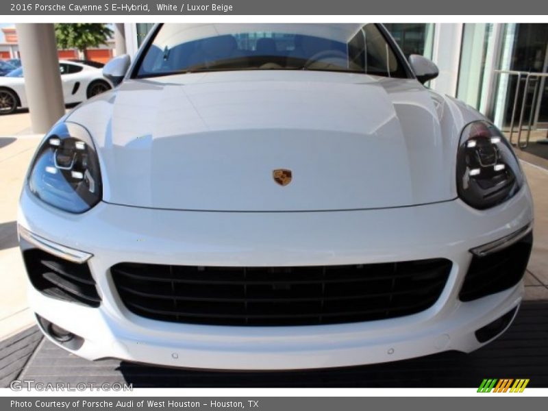White / Luxor Beige 2016 Porsche Cayenne S E-Hybrid