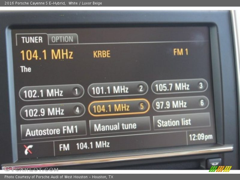 White / Luxor Beige 2016 Porsche Cayenne S E-Hybrid