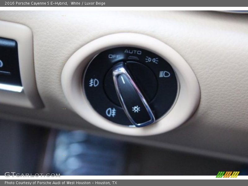 White / Luxor Beige 2016 Porsche Cayenne S E-Hybrid