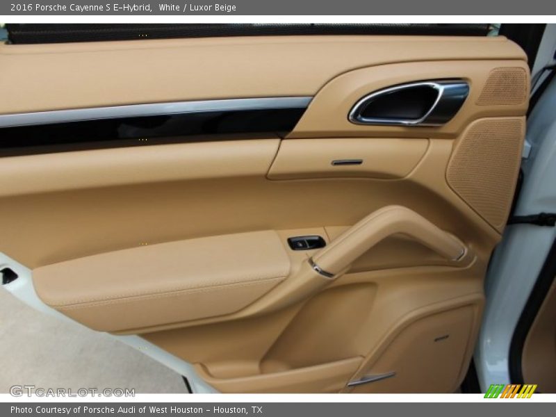 White / Luxor Beige 2016 Porsche Cayenne S E-Hybrid