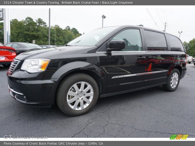 Front 3/4 View of 2014 Town & Country Touring