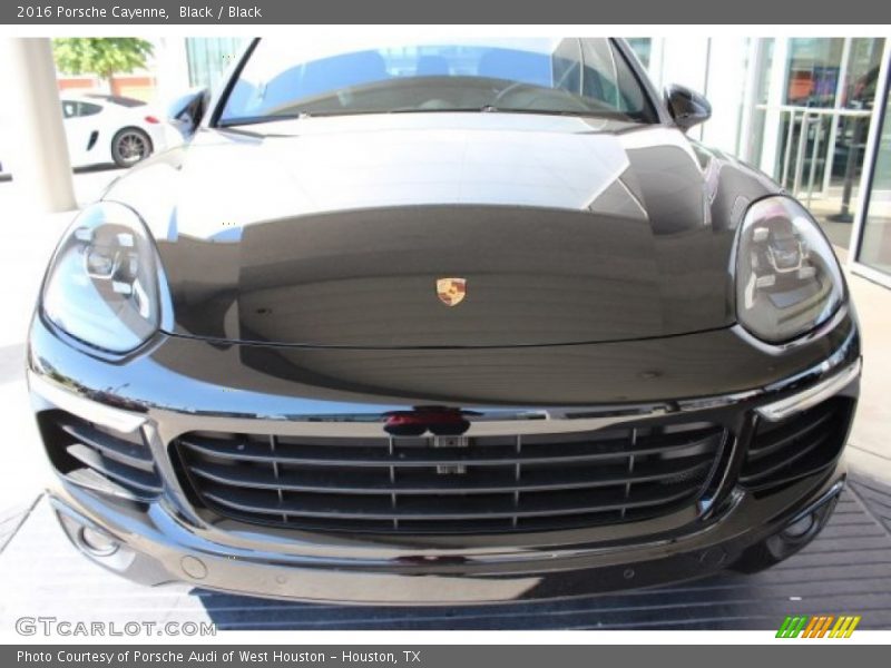 Black / Black 2016 Porsche Cayenne