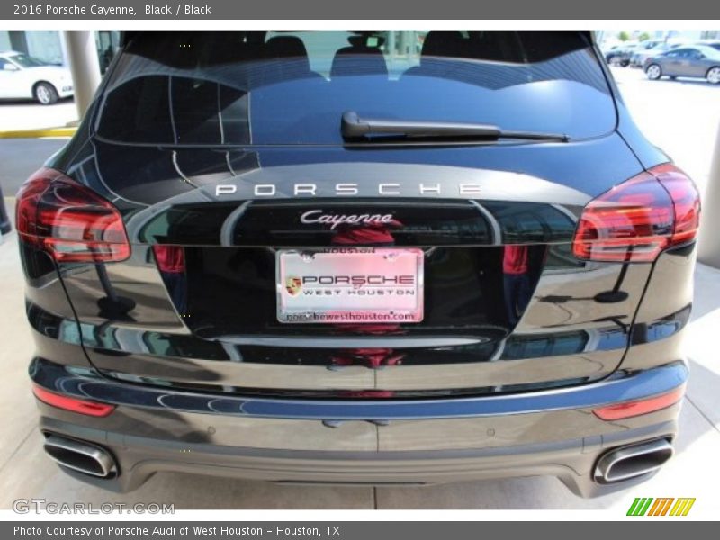 Black / Black 2016 Porsche Cayenne