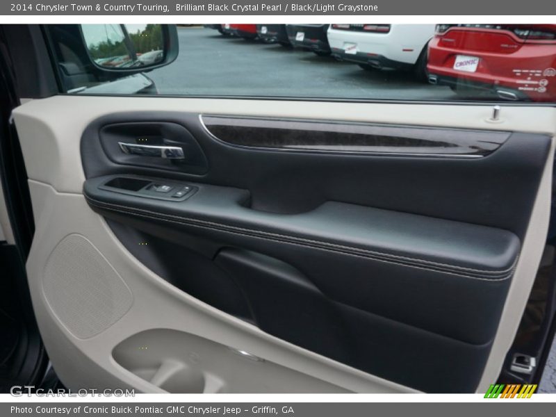 Brilliant Black Crystal Pearl / Black/Light Graystone 2014 Chrysler Town & Country Touring