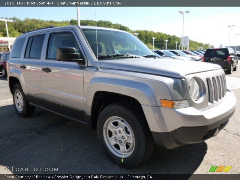 Front 3/4 View of 2016 Patriot Sport 4x4