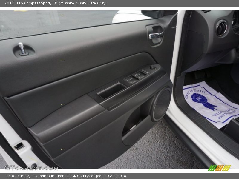 Bright White / Dark Slate Gray 2015 Jeep Compass Sport