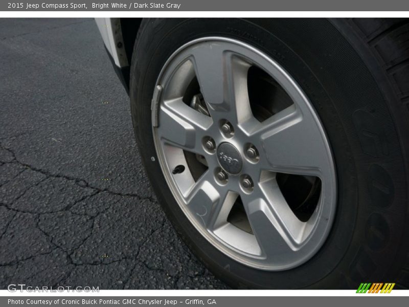 Bright White / Dark Slate Gray 2015 Jeep Compass Sport