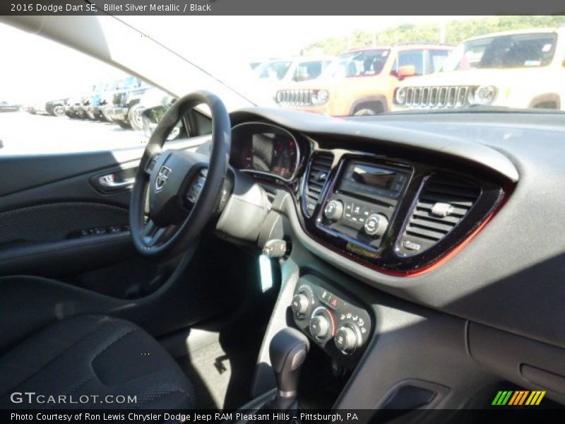 Billet Silver Metallic / Black 2016 Dodge Dart SE