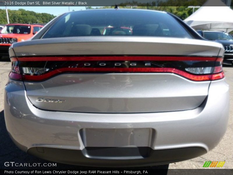 Billet Silver Metallic / Black 2016 Dodge Dart SE
