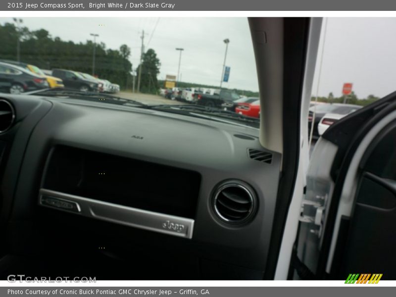 Bright White / Dark Slate Gray 2015 Jeep Compass Sport