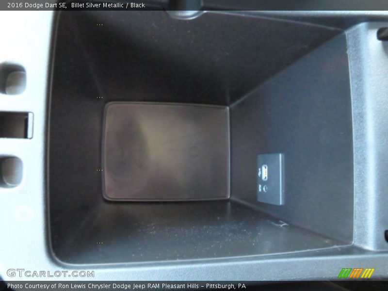 Billet Silver Metallic / Black 2016 Dodge Dart SE