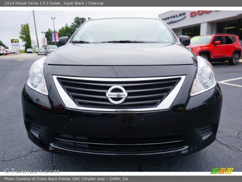 Super Black / Charcoal 2014 Nissan Versa 1.6 S Sedan