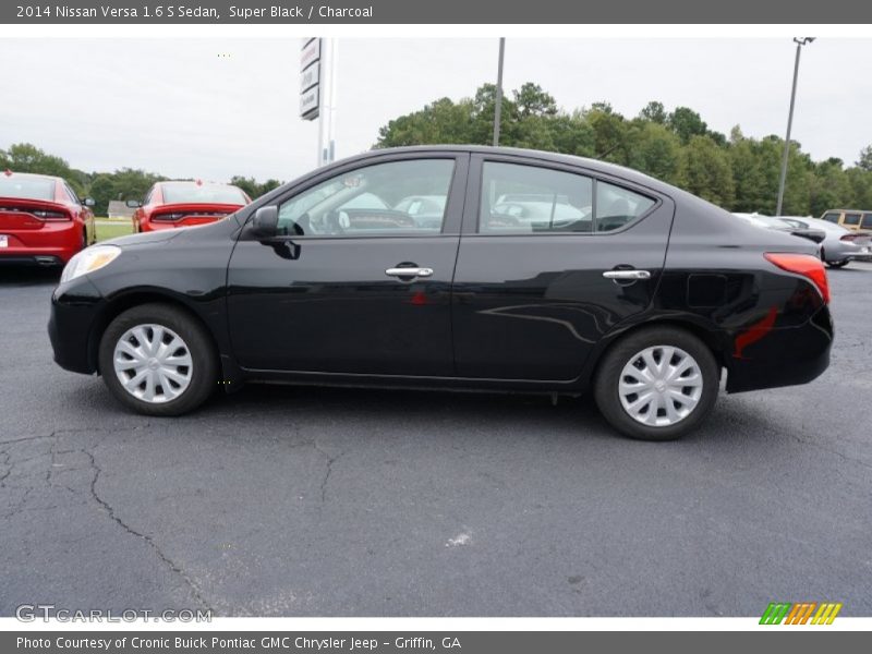 Super Black / Charcoal 2014 Nissan Versa 1.6 S Sedan