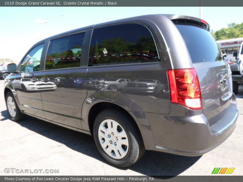 Granite Crystal Metallic / Black 2016 Dodge Grand Caravan SE