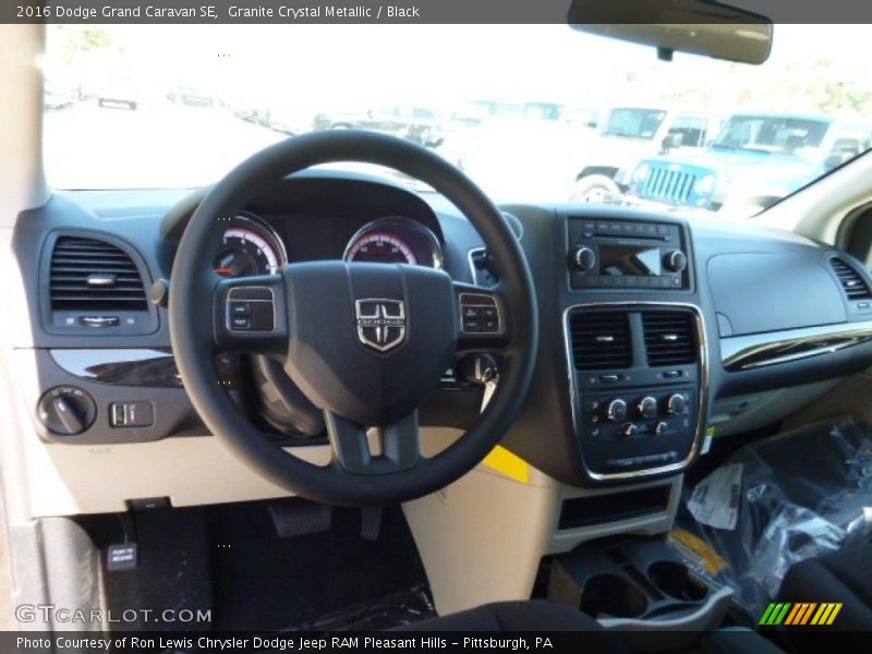 Granite Crystal Metallic / Black 2016 Dodge Grand Caravan SE