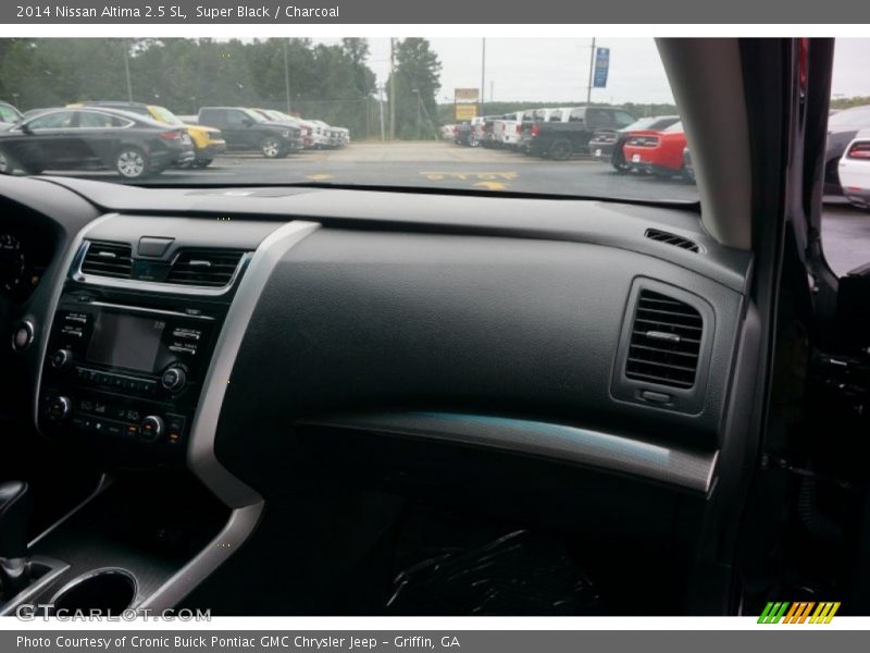 Super Black / Charcoal 2014 Nissan Altima 2.5 SL