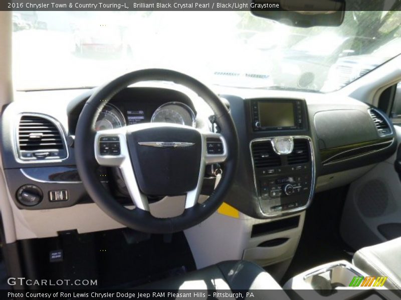 Brilliant Black Crystal Pearl / Black/Light Graystone 2016 Chrysler Town & Country Touring-L