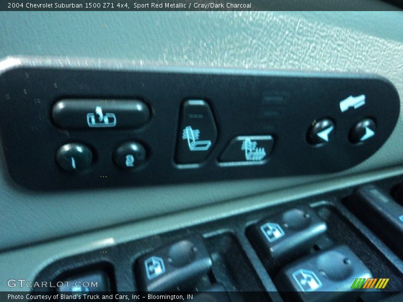 Sport Red Metallic / Gray/Dark Charcoal 2004 Chevrolet Suburban 1500 Z71 4x4