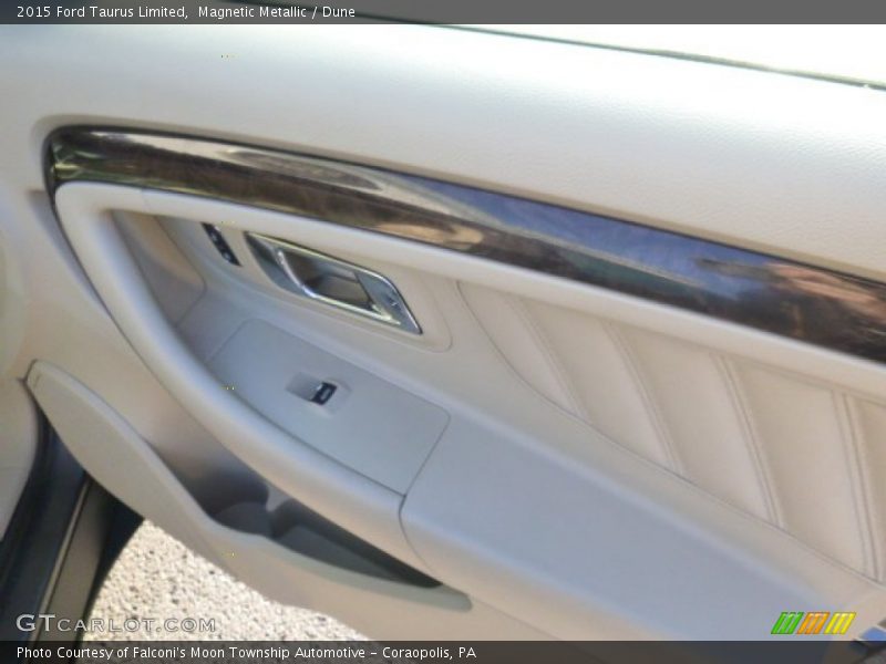 Magnetic Metallic / Dune 2015 Ford Taurus Limited