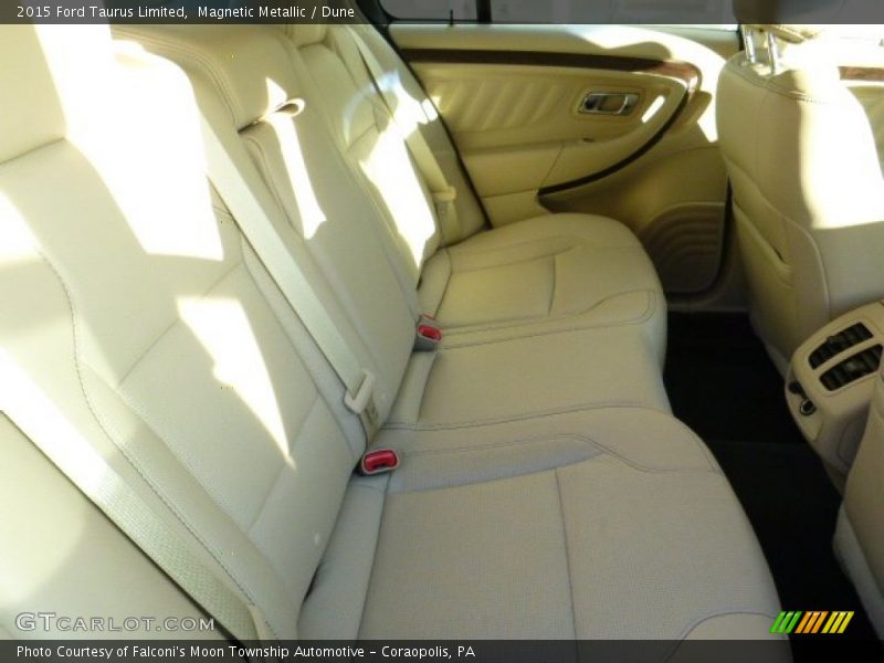 Magnetic Metallic / Dune 2015 Ford Taurus Limited