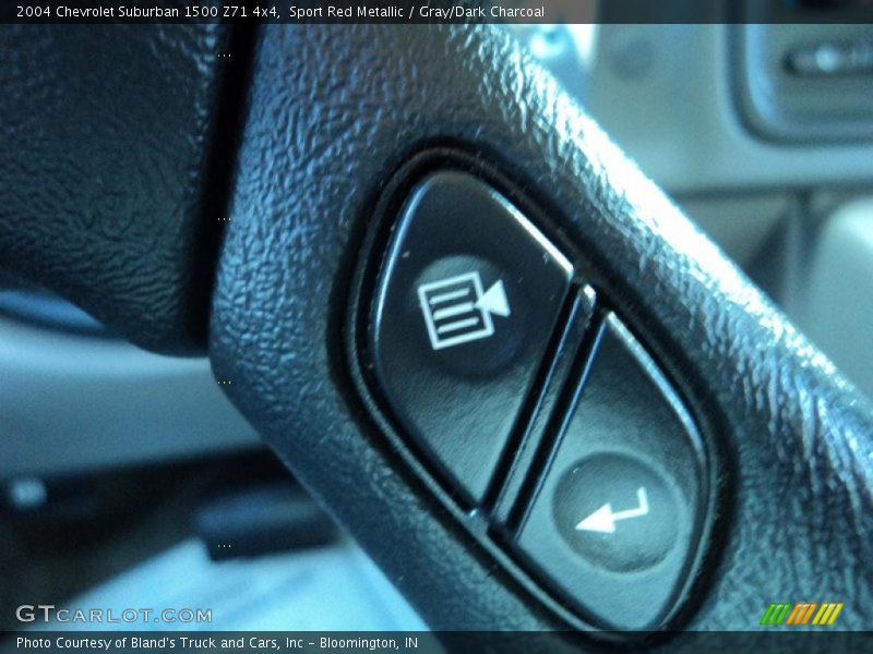 Sport Red Metallic / Gray/Dark Charcoal 2004 Chevrolet Suburban 1500 Z71 4x4