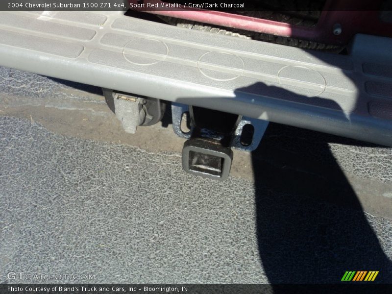 Sport Red Metallic / Gray/Dark Charcoal 2004 Chevrolet Suburban 1500 Z71 4x4