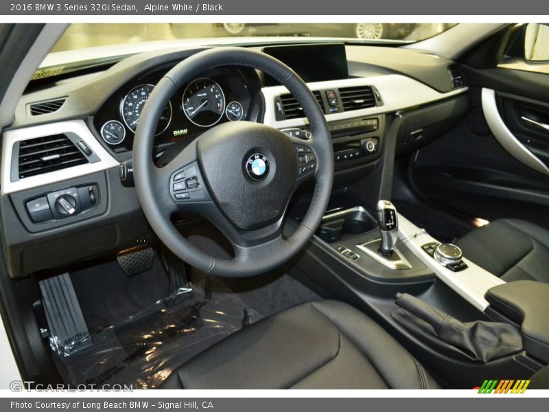 Alpine White / Black 2016 BMW 3 Series 320i Sedan