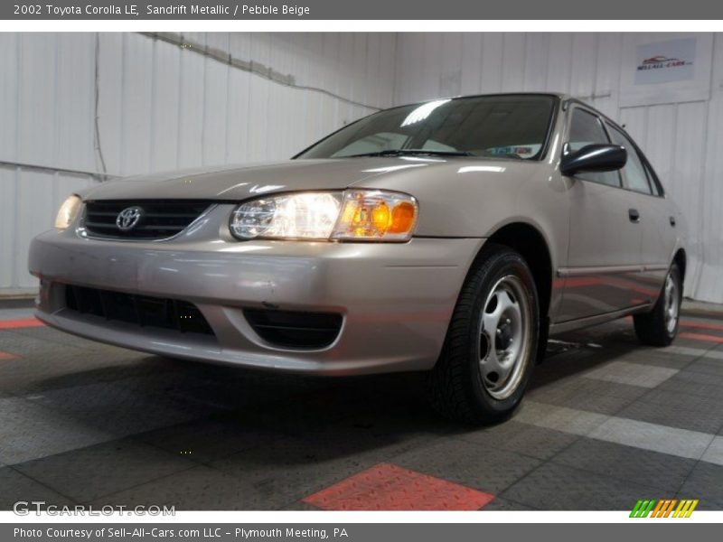 Front 3/4 View of 2002 Corolla LE