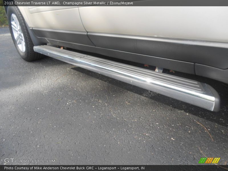 Champagne Silver Metallic / Ebony/Mojave 2013 Chevrolet Traverse LT AWD