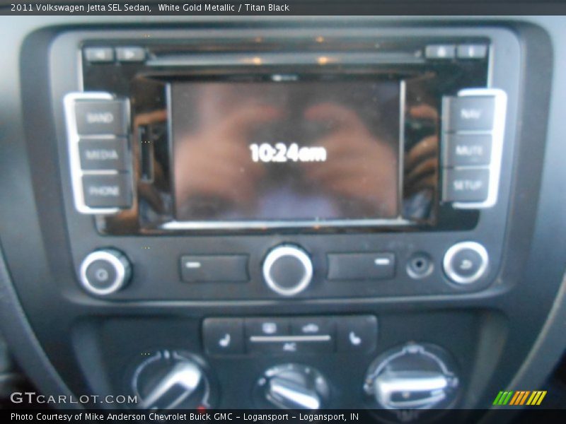 White Gold Metallic / Titan Black 2011 Volkswagen Jetta SEL Sedan