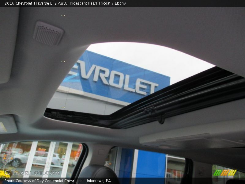 Iridescent Pearl Tricoat / Ebony 2016 Chevrolet Traverse LTZ AWD