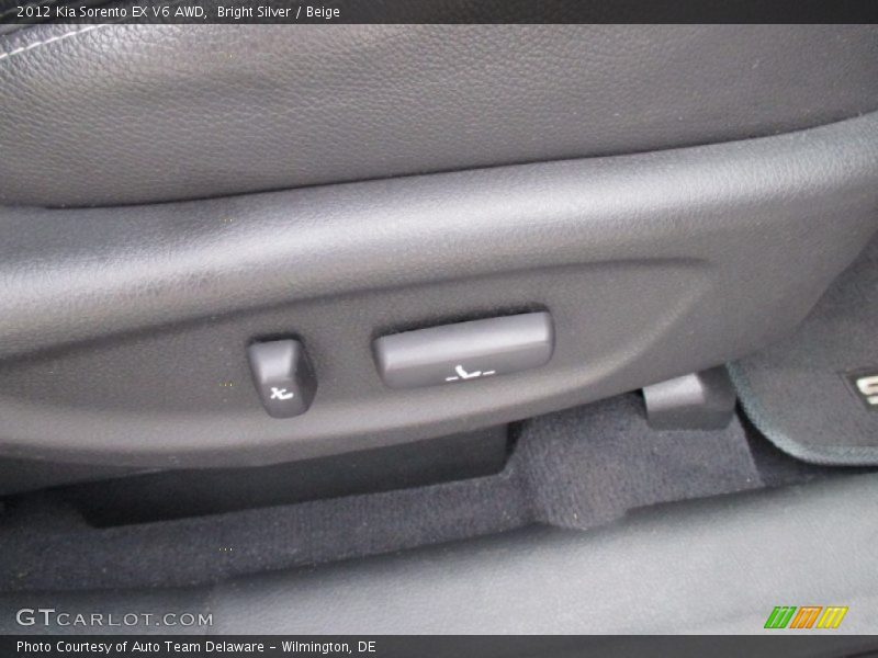 Bright Silver / Beige 2012 Kia Sorento EX V6 AWD