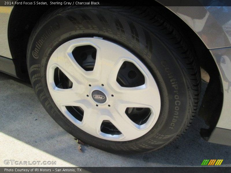 Sterling Gray / Charcoal Black 2014 Ford Focus S Sedan