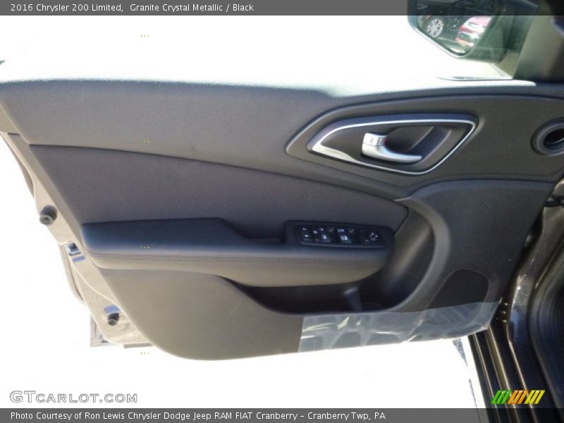 Granite Crystal Metallic / Black 2016 Chrysler 200 Limited