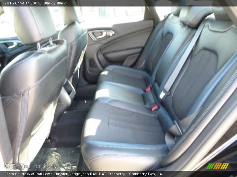 Black / Black 2016 Chrysler 200 S