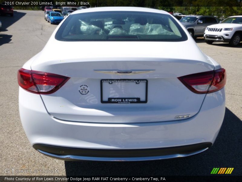 Bright White / Black 2016 Chrysler 200 Limited