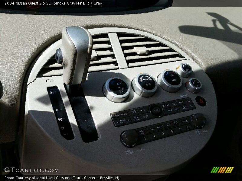 Smoke Gray Metallic / Gray 2004 Nissan Quest 3.5 SE