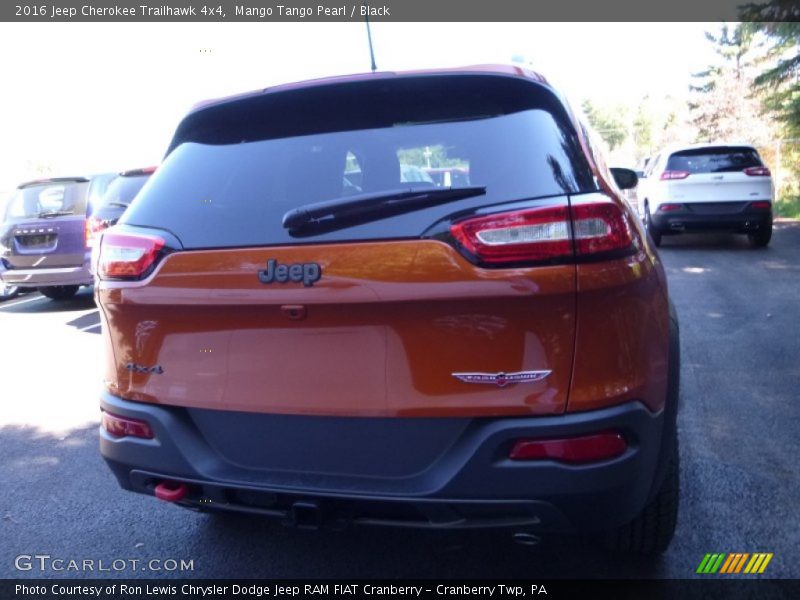 Mango Tango Pearl / Black 2016 Jeep Cherokee Trailhawk 4x4